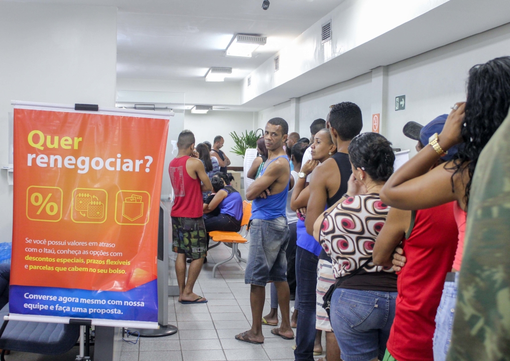 Agência do Itaú na Liberdade é autuada pela Codecon - Foto: Henrique Pinheiro