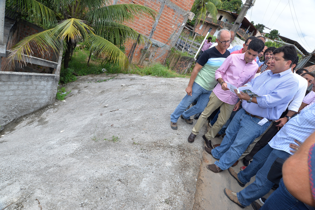 2015-09-01_Prefeito ACM Neto_Entrega Encosta Alto de Coutos_Foto Max Haack_Agecom_48