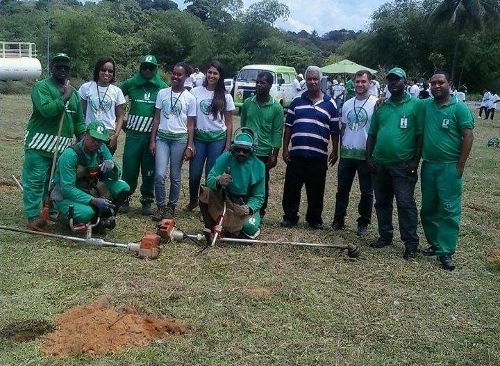 Empresa TORRE participa junto com a Prefeitura do plantio de 250 árvores