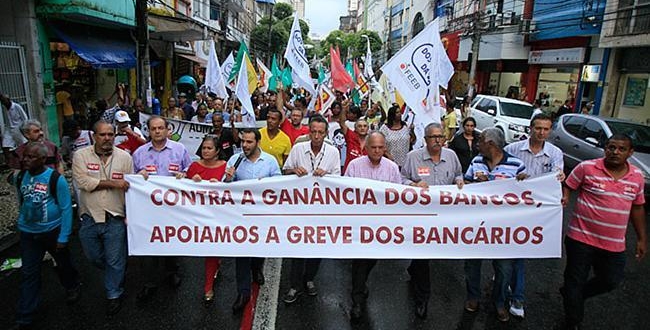 Bancários suspendem atendimento interno em 742 agências - Foto: Atarde