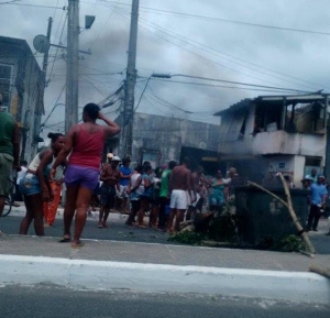 Manifestação na Avenida Suburbana - 