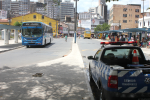 Alterações nas linhas de ônibus na Lapa têm primeiro dia útil tranquilo  - Foto: BRUNO CONCHA