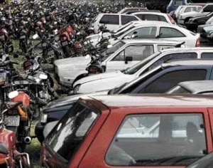 Detran realiza leilões de mais de 1,2 mil veículos