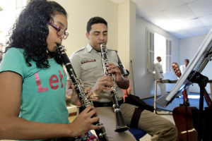 Aula de música está entre as opções ofertadas Foto: Pedro Moraes/GOVBA