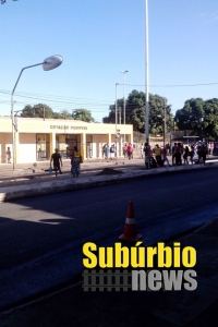 Trem do Subúrbio parado 1
