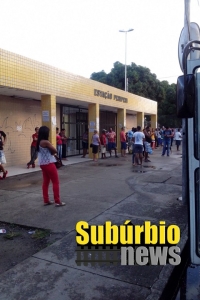 Trem do Subúrbio parado