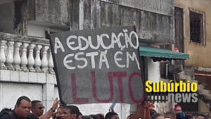 Alunos protestam na Suburbana 10