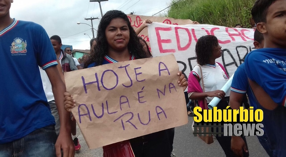 Alunos protestam na Suburbana - Fotos: Meison Santos