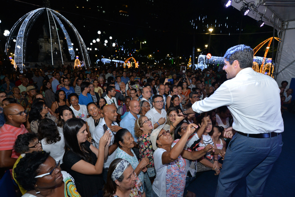 2016-11-23_prefeito-acm-neto_iluminacao-natal-2016_foto-max-haack_agecom-202