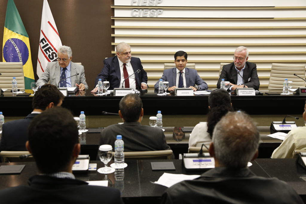 SP - FIESP - 17 nov 2016. Pref. Salvador ACM Neto, Carlos Cavalcanti (diretor DEINFRA/Fiesp). foto: Helcio Nagamine/Fiesp