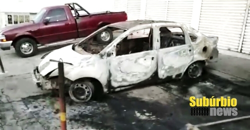 carro-pega-fogo-em-paripe