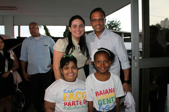Zé Eduardo visita Hospital Martagão Gesteira